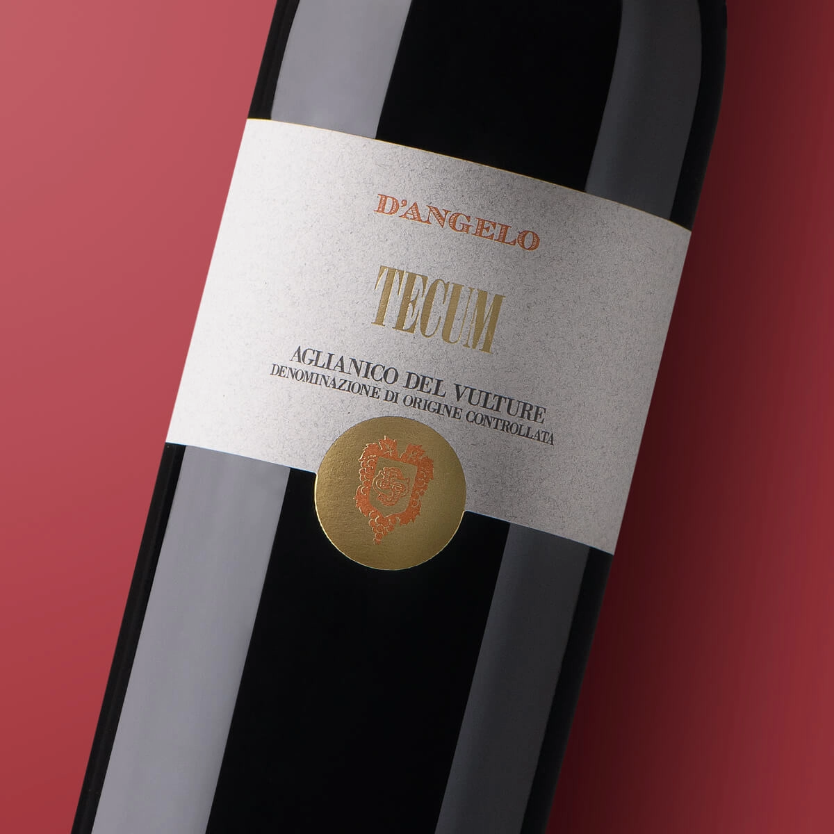 tecum vino aglianico del vulture DOC dangelo